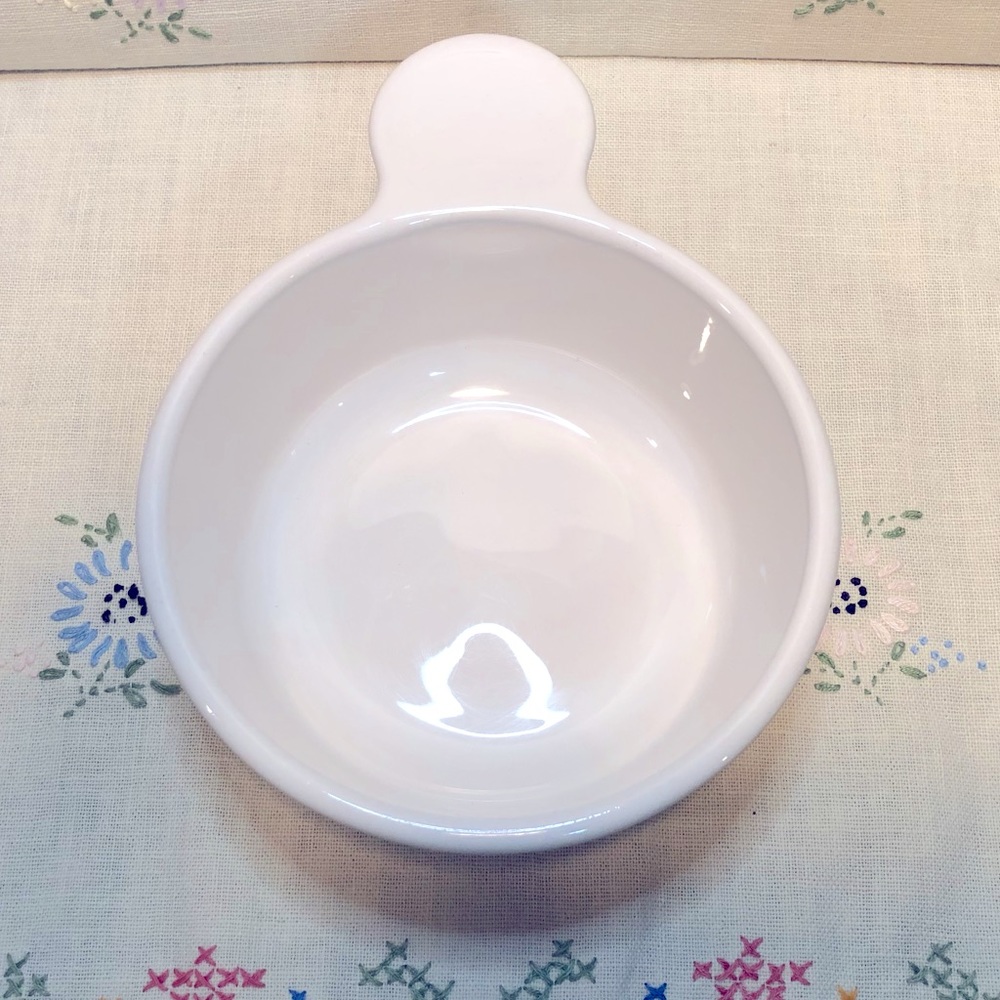 One Corning ware Grab it bowl (no lid)